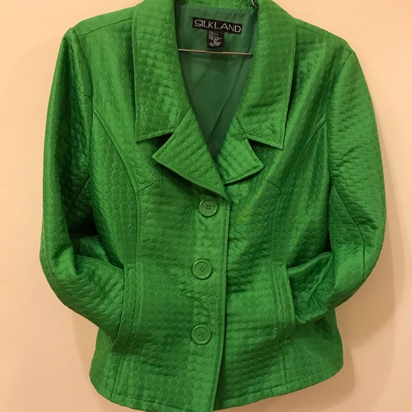 Top A2 - Picture 2 of 5